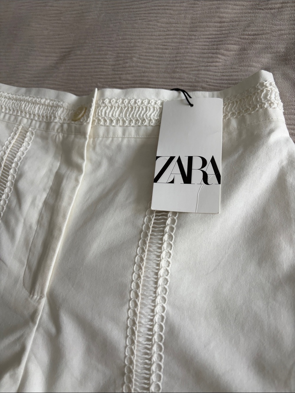 Zara off white Crochet Trim Women’s Shorts/ Size Medium - Picture 9 of 9
